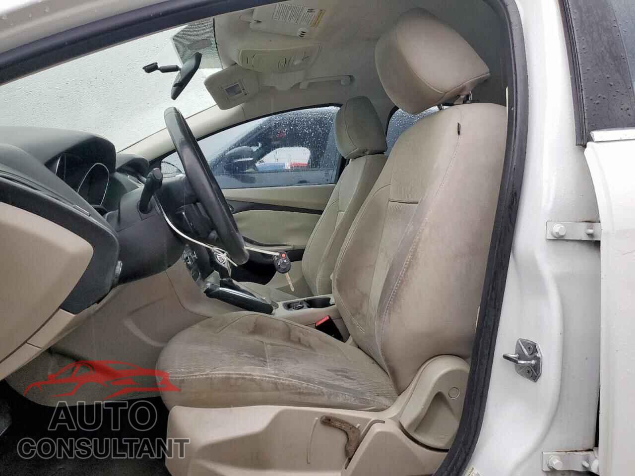 FORD FOCUS 2012 - 1FAHP3H29CL478917