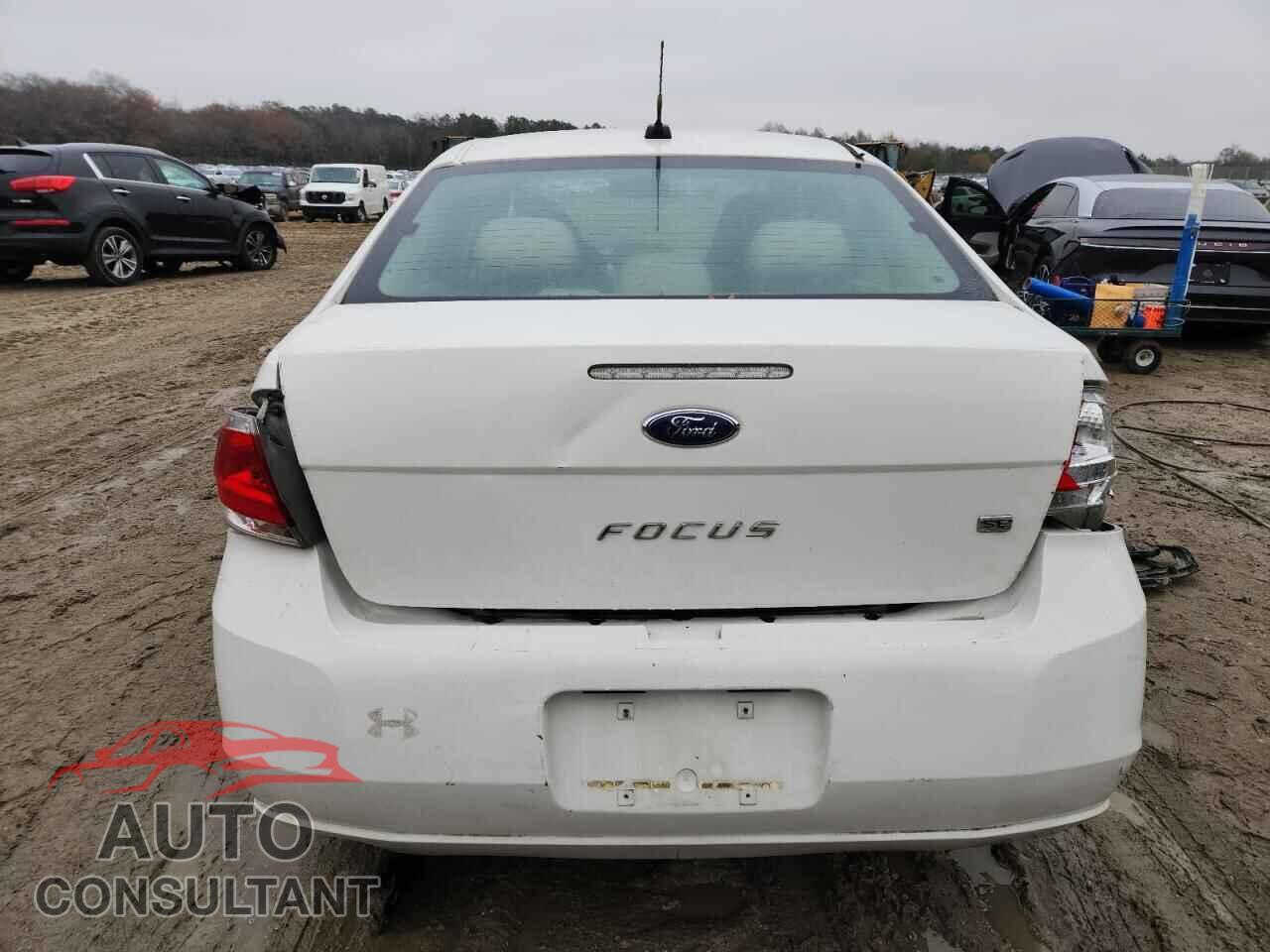 FORD FOCUS 2011 - 1FAHP3FN9BW180314