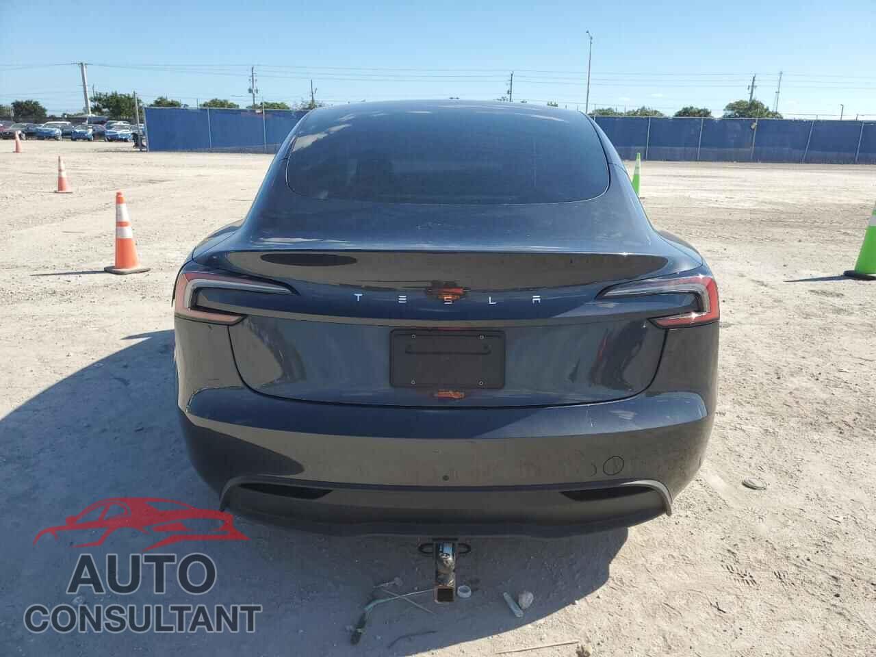 TESLA MODEL 3 2024 - 5YJ3E1EA3RF755857