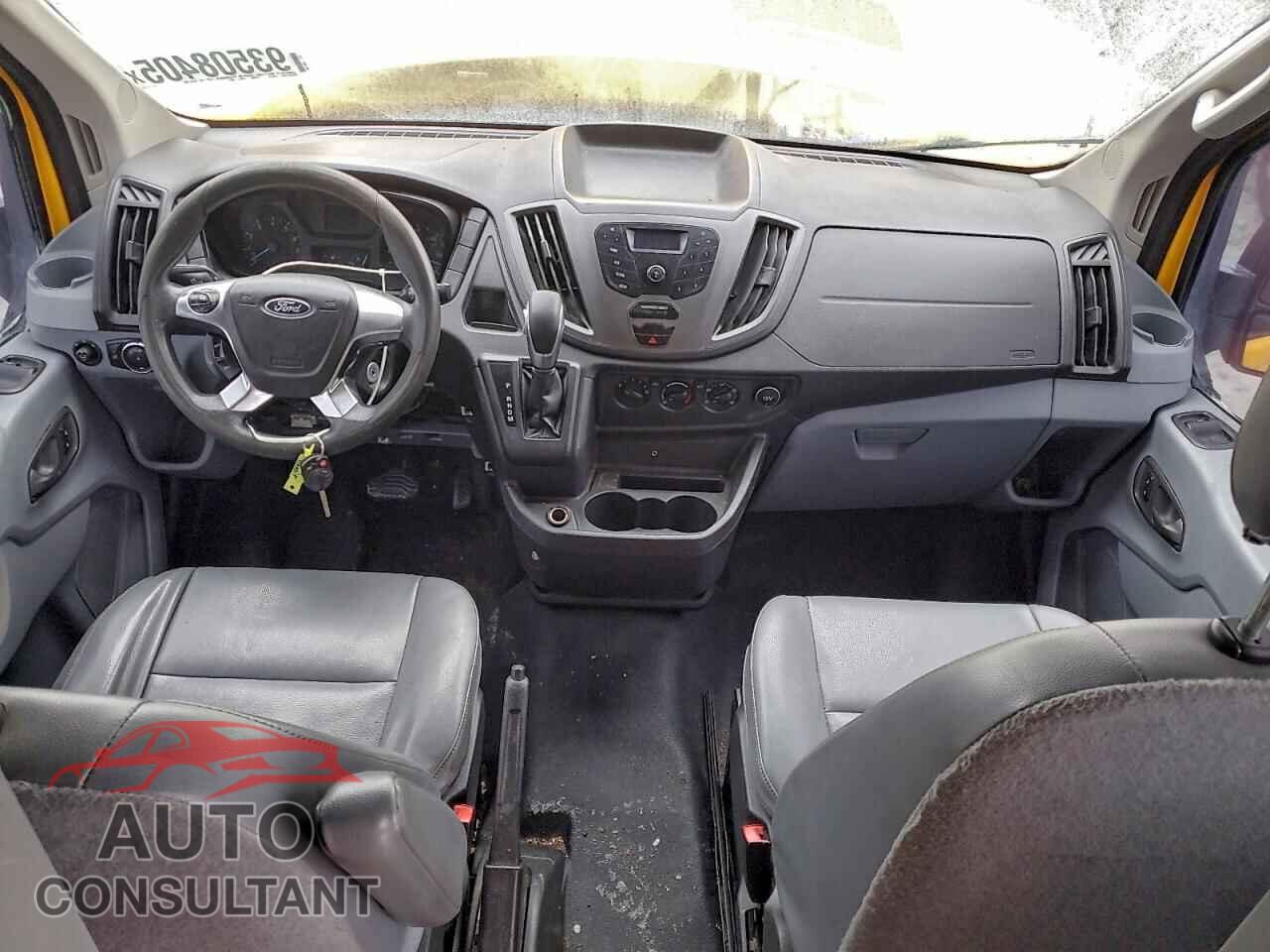 FORD TRANSIT 2017 - 1FTYR2XM9HKA77950