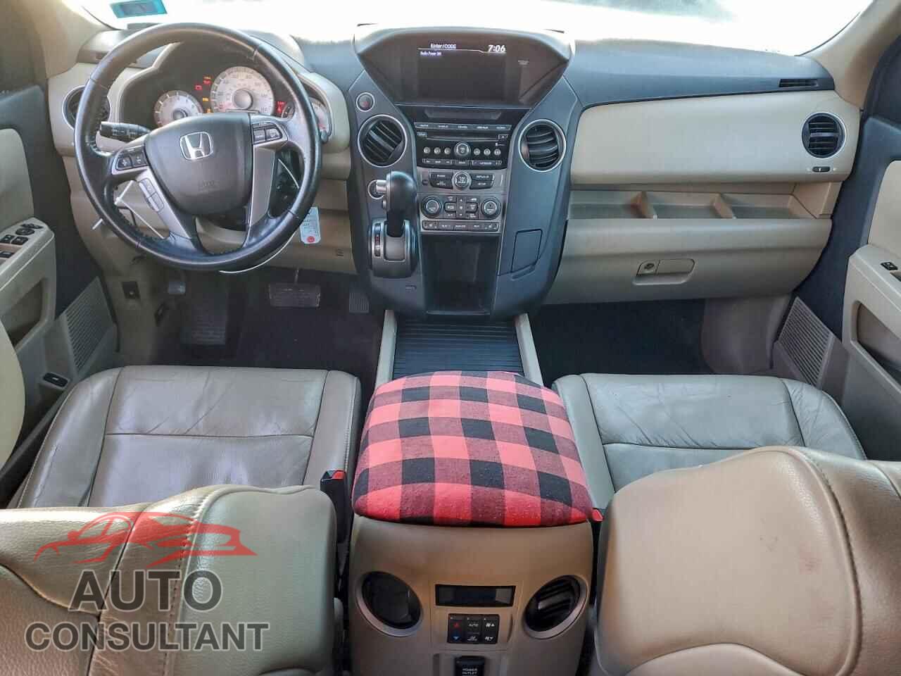 HONDA PILOT 2013 - 5FNYF4H57DB040995