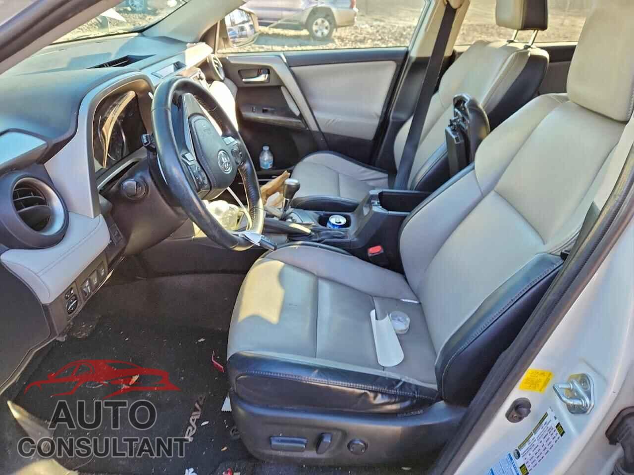 TOYOTA RAV4 2017 - 2T3DFREV7HW558024