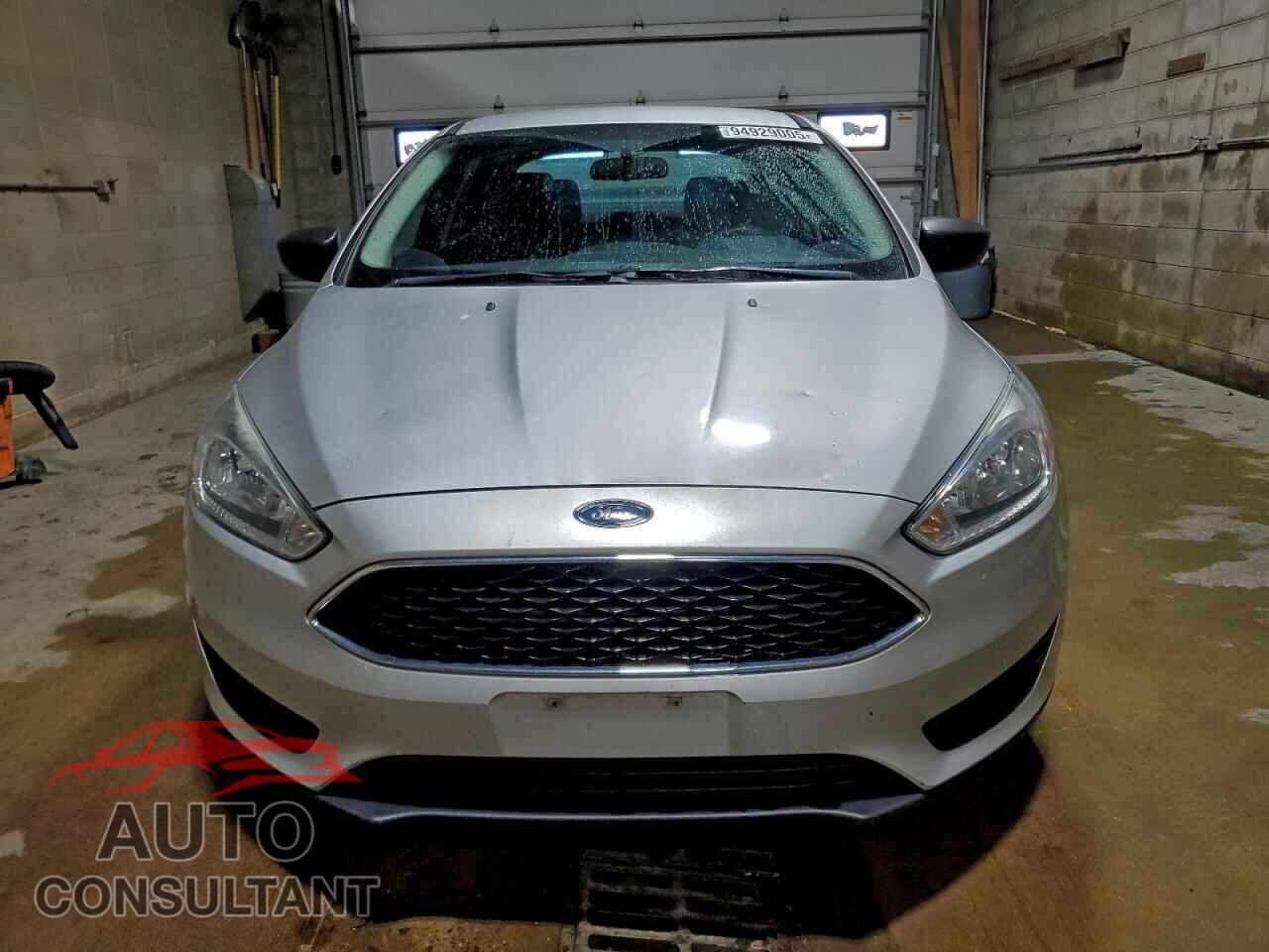 FORD FOCUS 2015 - 1FADP3E24FL308357