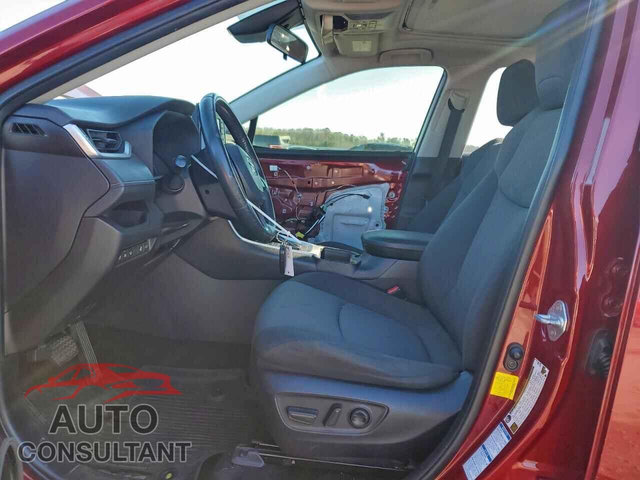 TOYOTA RAV4 2019 - JTMP1RFV3KD035596