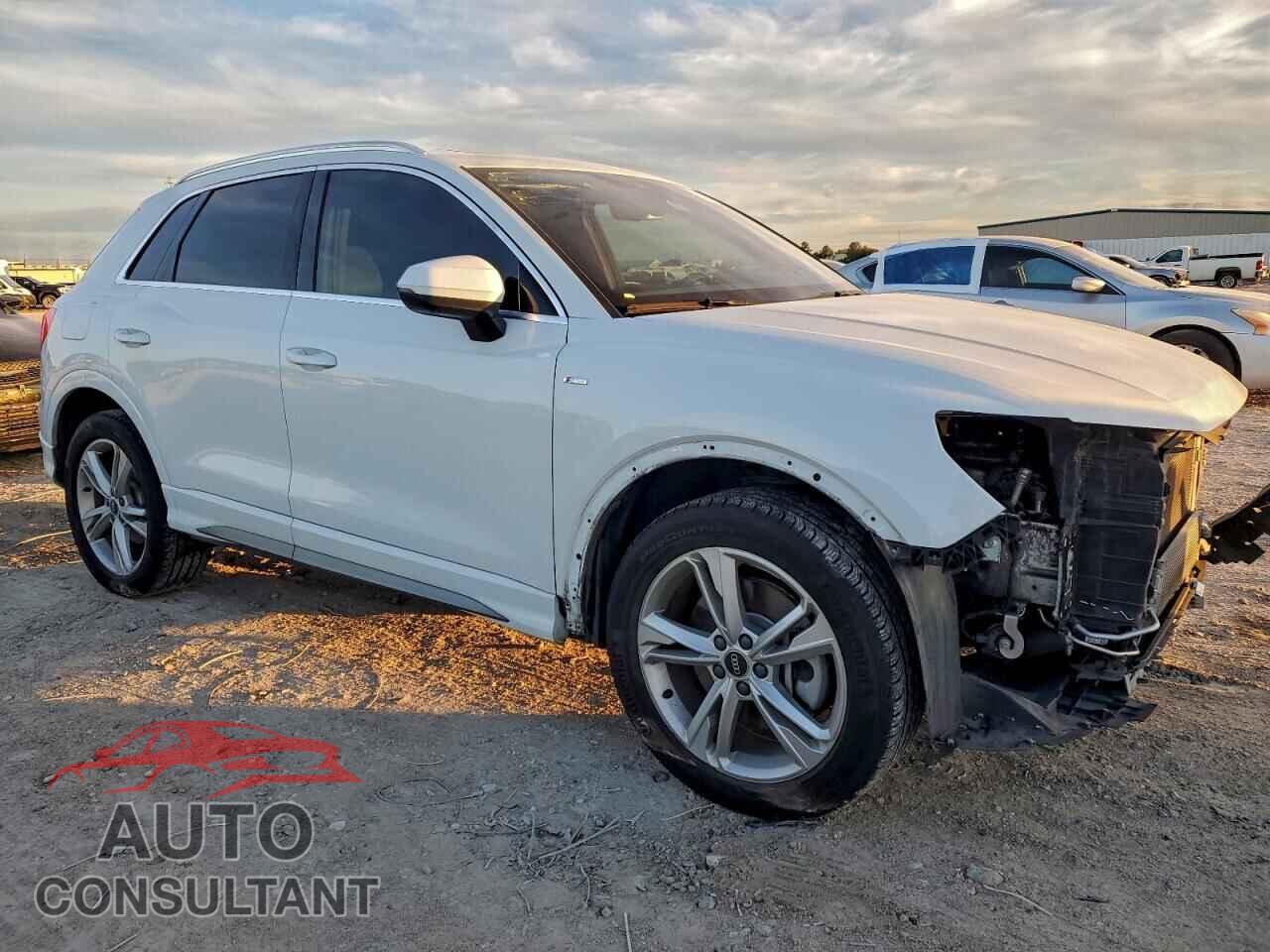 AUDI Q3 2022 - WA1EECF35N1149381