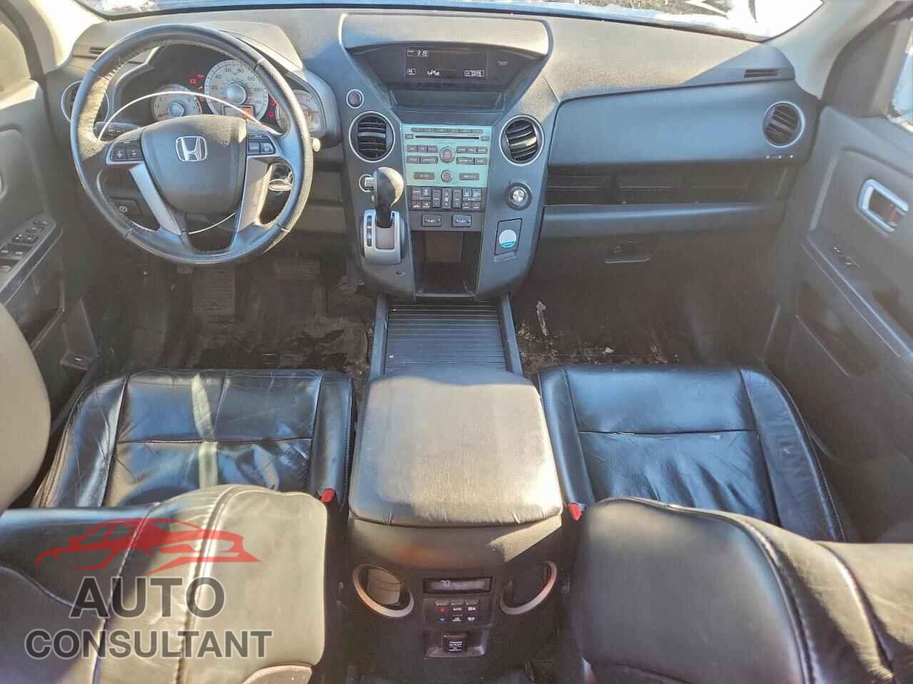 HONDA PILOT 2011 - 5FNYF4H56BB052956