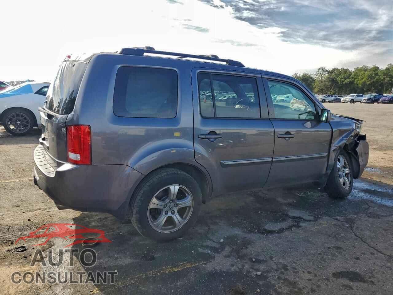HONDA PILOT 2015 - 5FNYF3H49FB030036