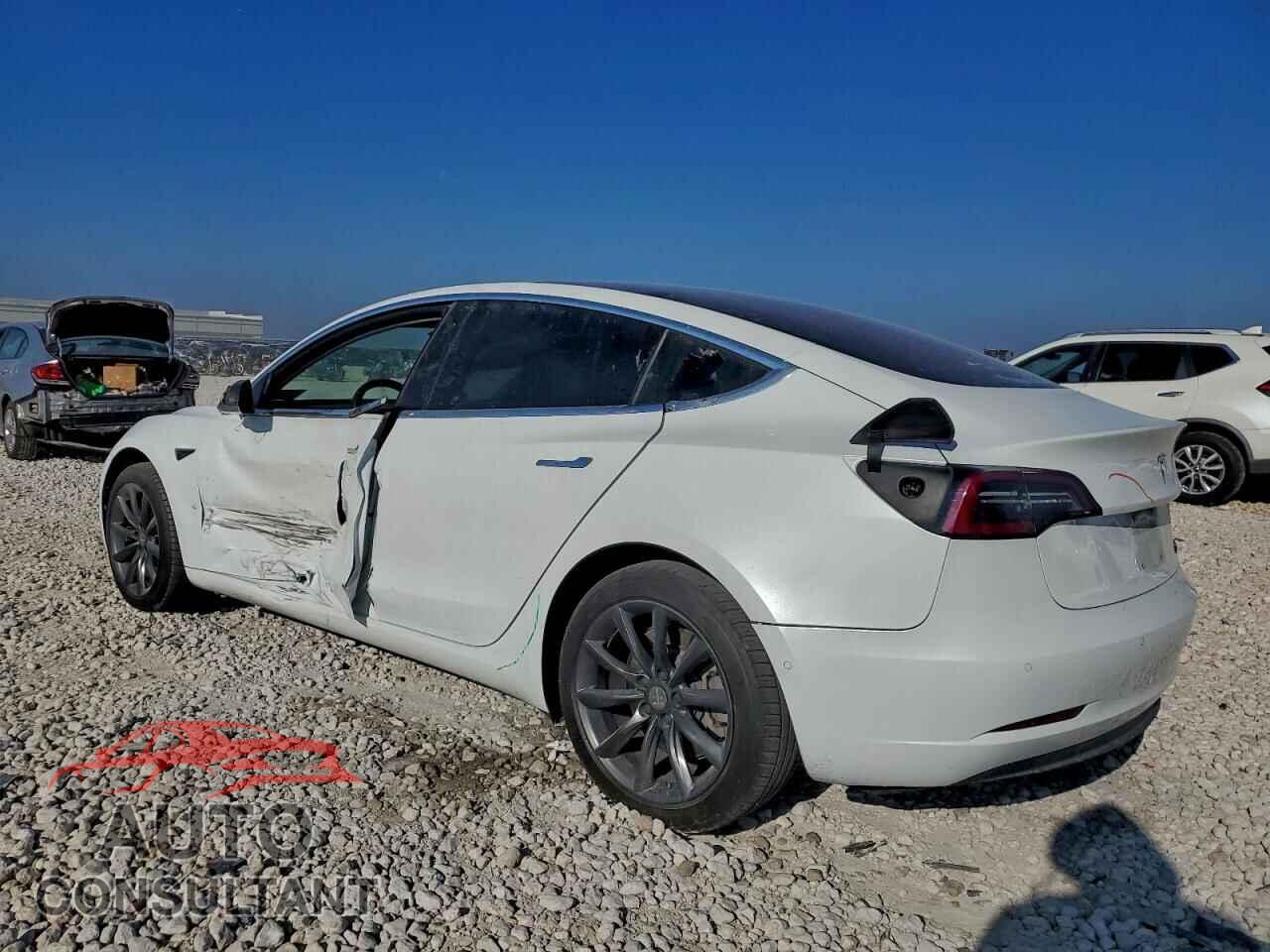 TESLA MODEL 3 2018 - 5YJ3E1EA1JF031265
