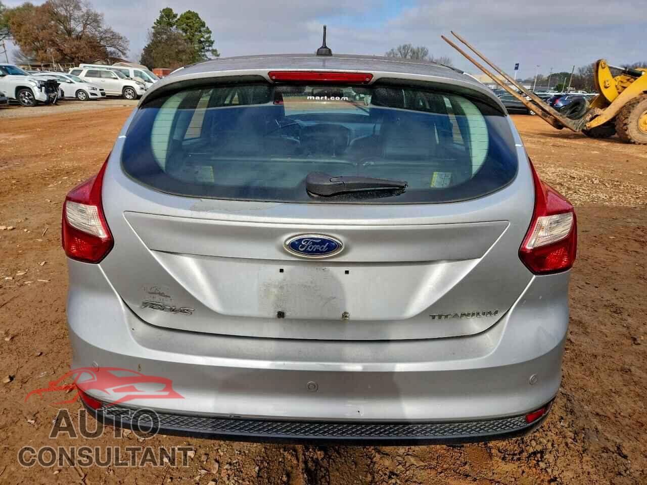 FORD FOCUS 2012 - 1FAHP3N23CL303552
