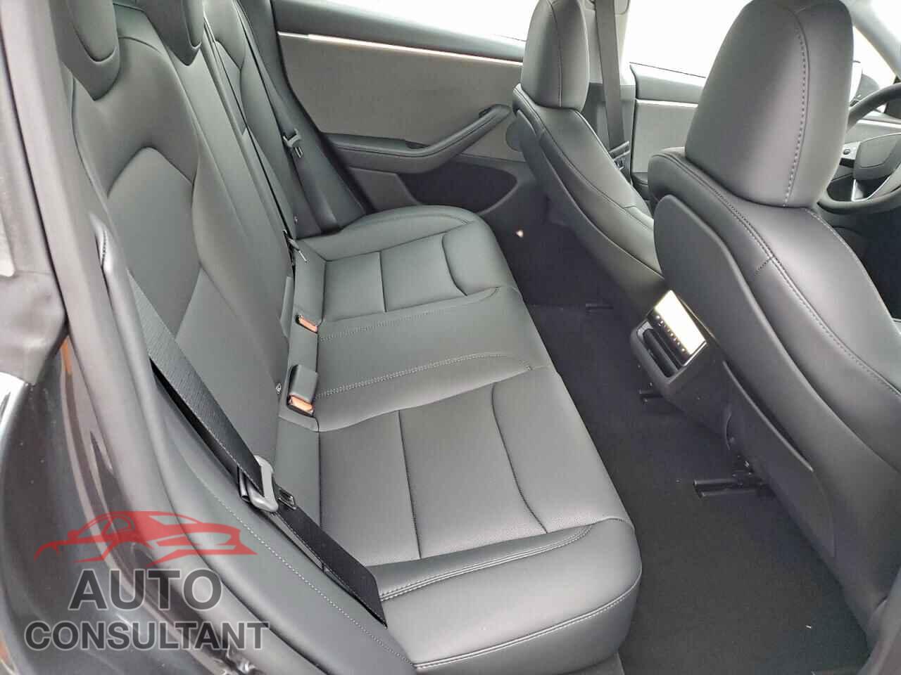 TESLA MODEL 3 2025 - 5YJ3E1EAXSF082605
