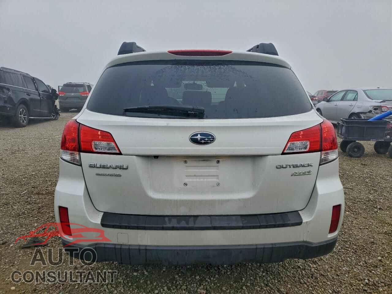 SUBARU OUTBACK 2013 - 4S4BRBGC9D3298784