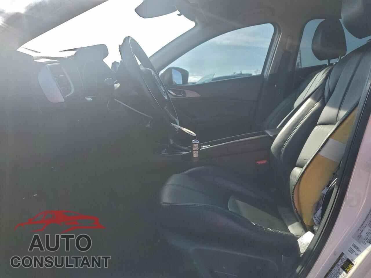 MAZDA 3 2017 - 3MZBN1V79HM105454