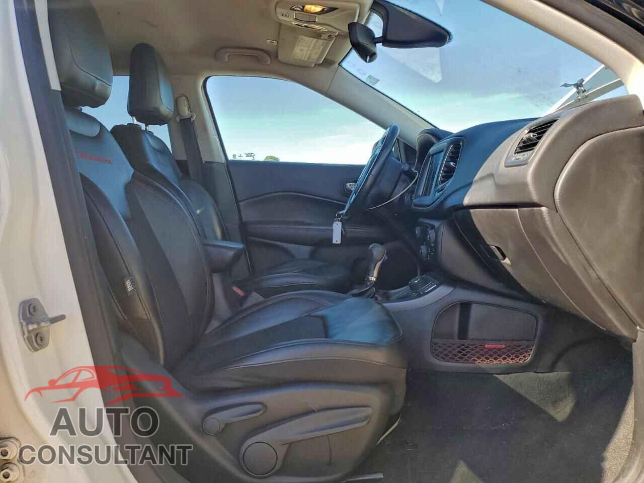 JEEP COMPASS 2019 - 3C4NJDDB6KT721337
