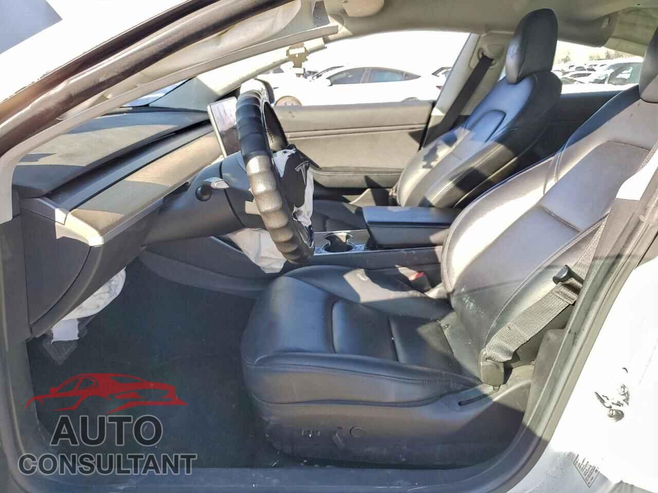 TESLA MODEL 3 2019 - 5YJ3E1EB6KF433258