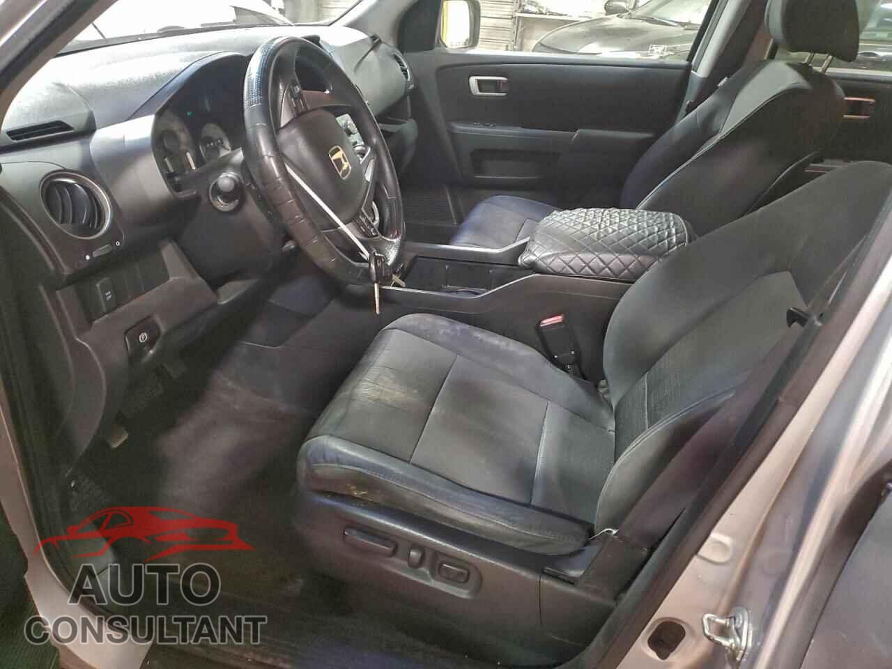 HONDA PILOT 2011 - 5FNYF4H47BB075217