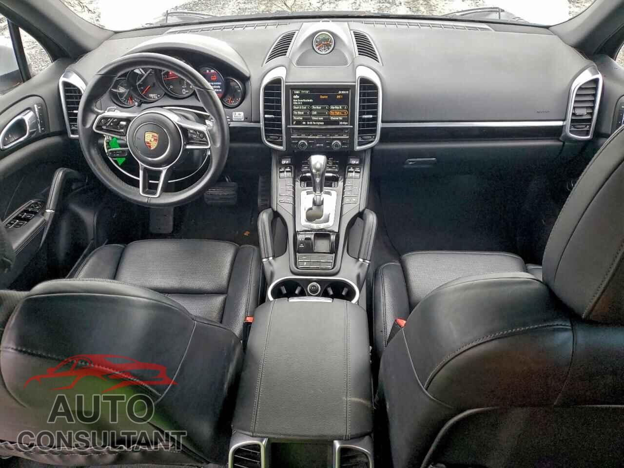 PORSCHE CAYENNE 2015 - WP1AF2A20FLA31401