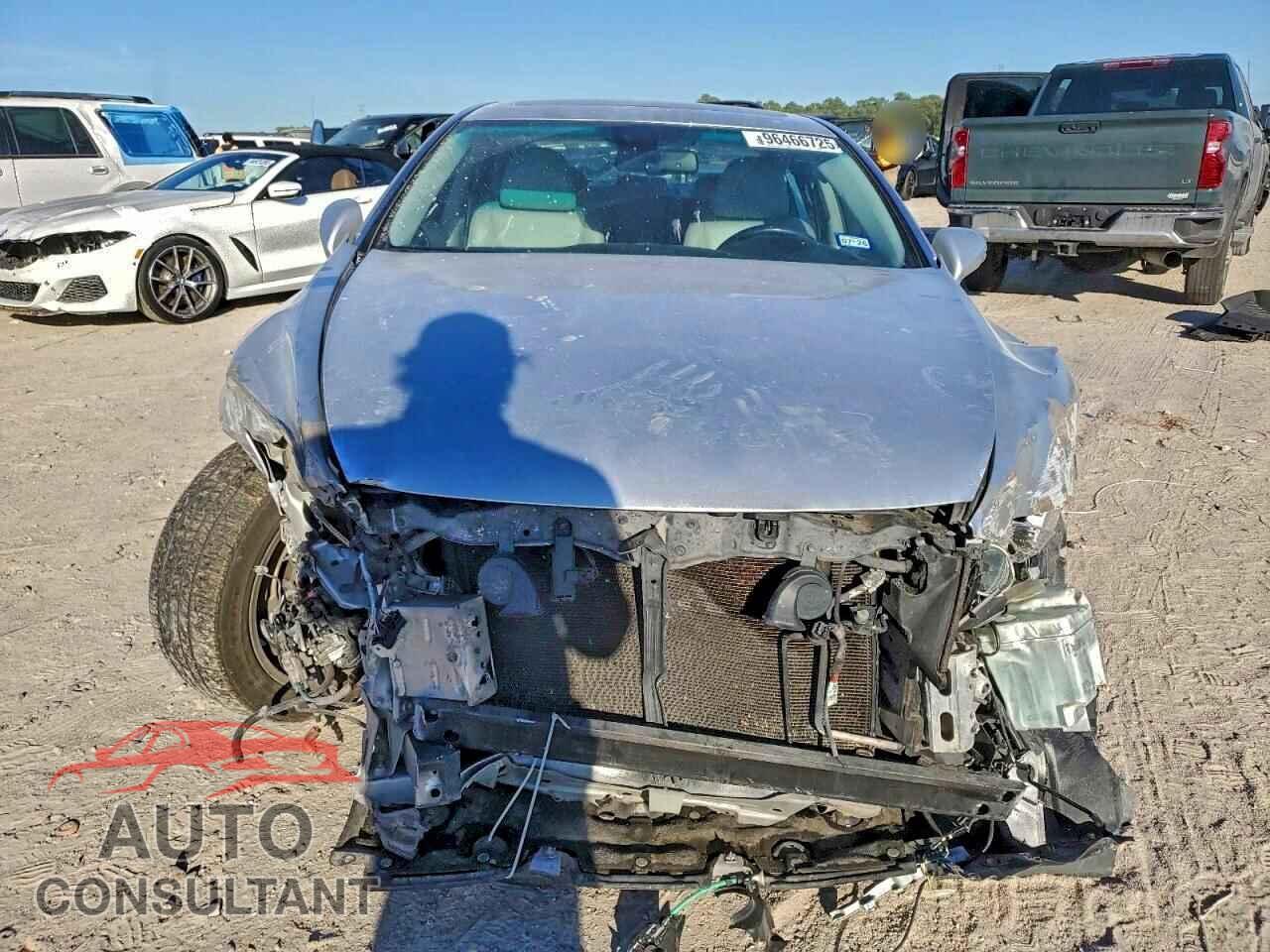 LEXUS LS460 2010 - JTHCL5EF3A5007073