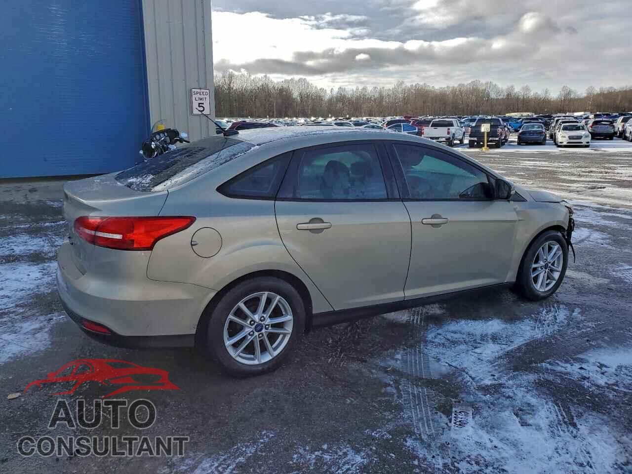 FORD FOCUS 2015 - 1FADP3F25FL243243