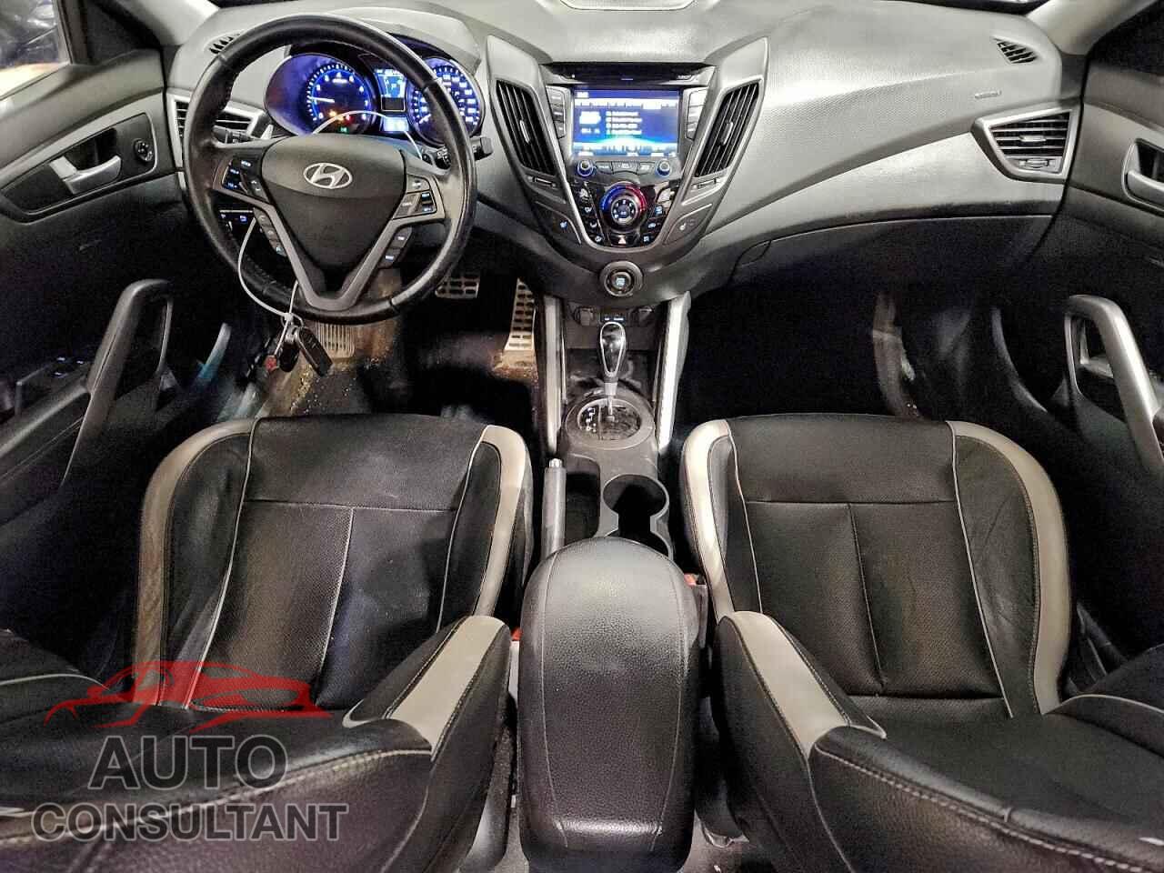 HYUNDAI VELOSTER 2013 - KMHTC6AE0DU134292