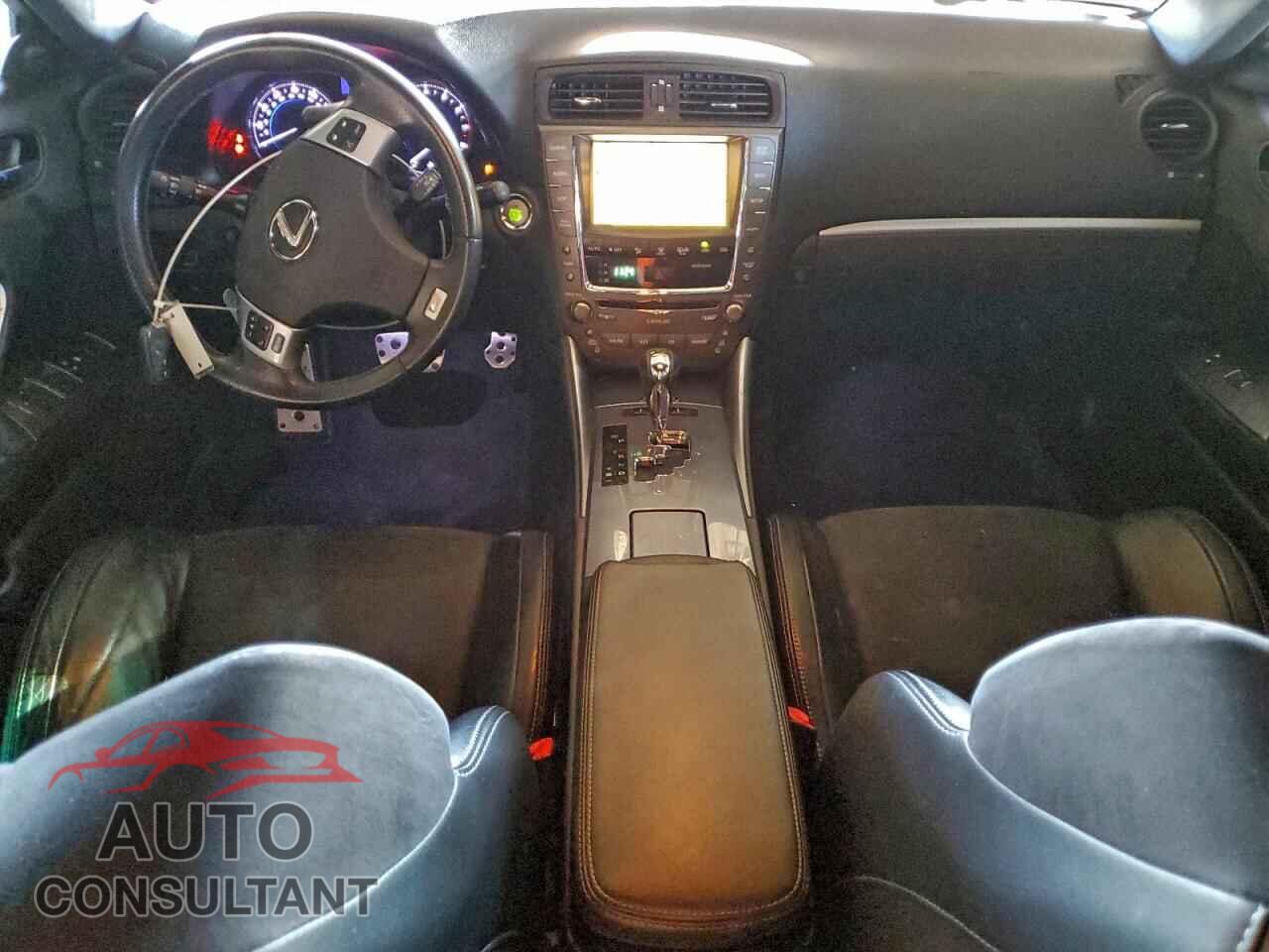 LEXUS IS 2011 - JTHBF5C24B5139277