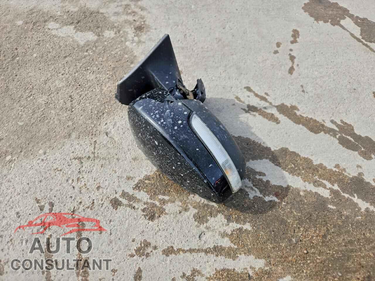 FORD FOCUS 2017 - 1FADP3F28HL229520