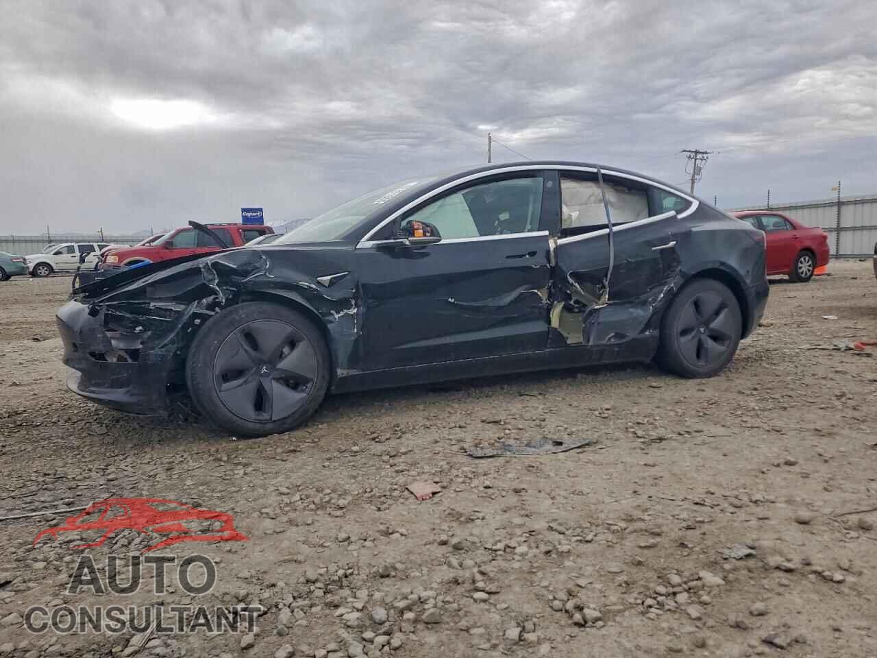 TESLA MODEL 3 2018 - 5YJ3E1EA6JF157475