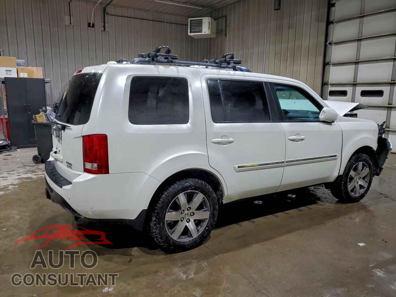 HONDA PILOT 2015 - 5FNYF4H92FB024760