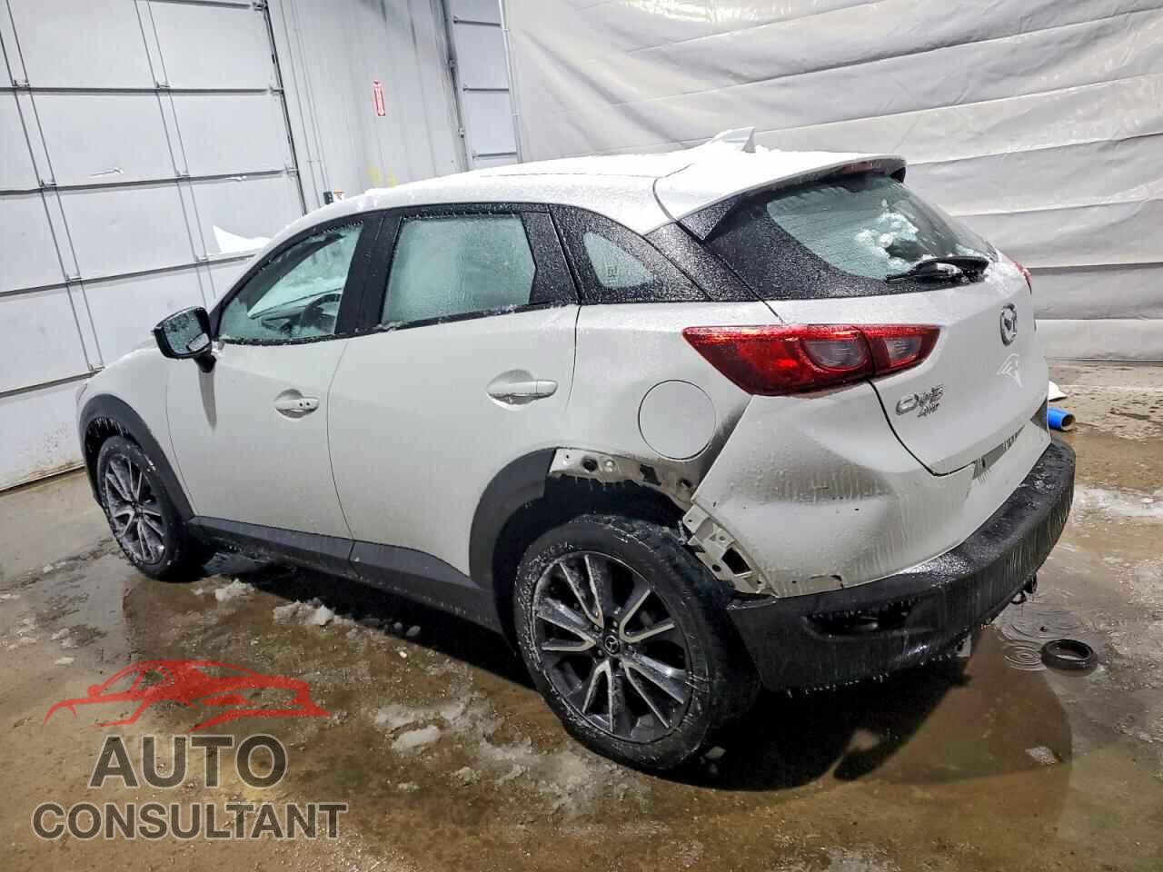 MAZDA CX-3 2018 - JM1DKFC77J0331635