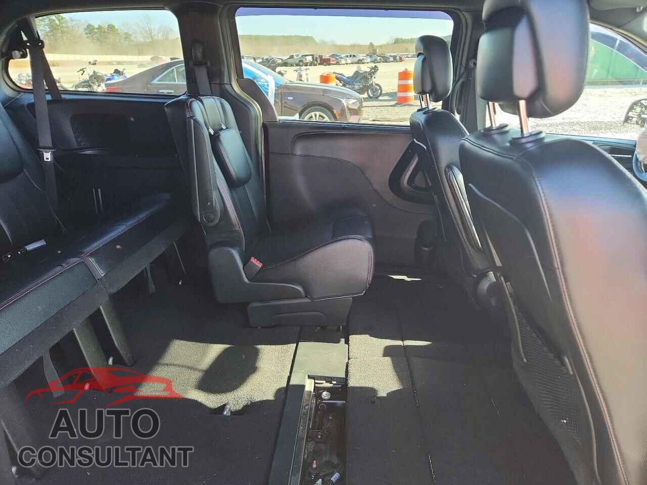 DODGE CARAVAN 2018 - 2C4RDGEG6JR240316