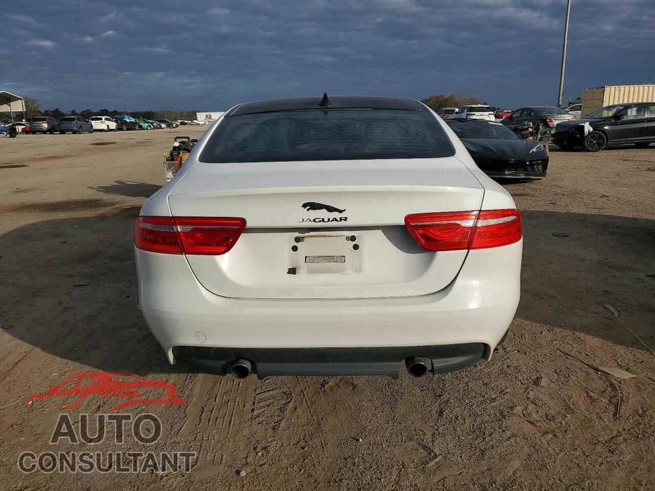 JAGUAR XE 2017 - SAJAR4BG3HA962666