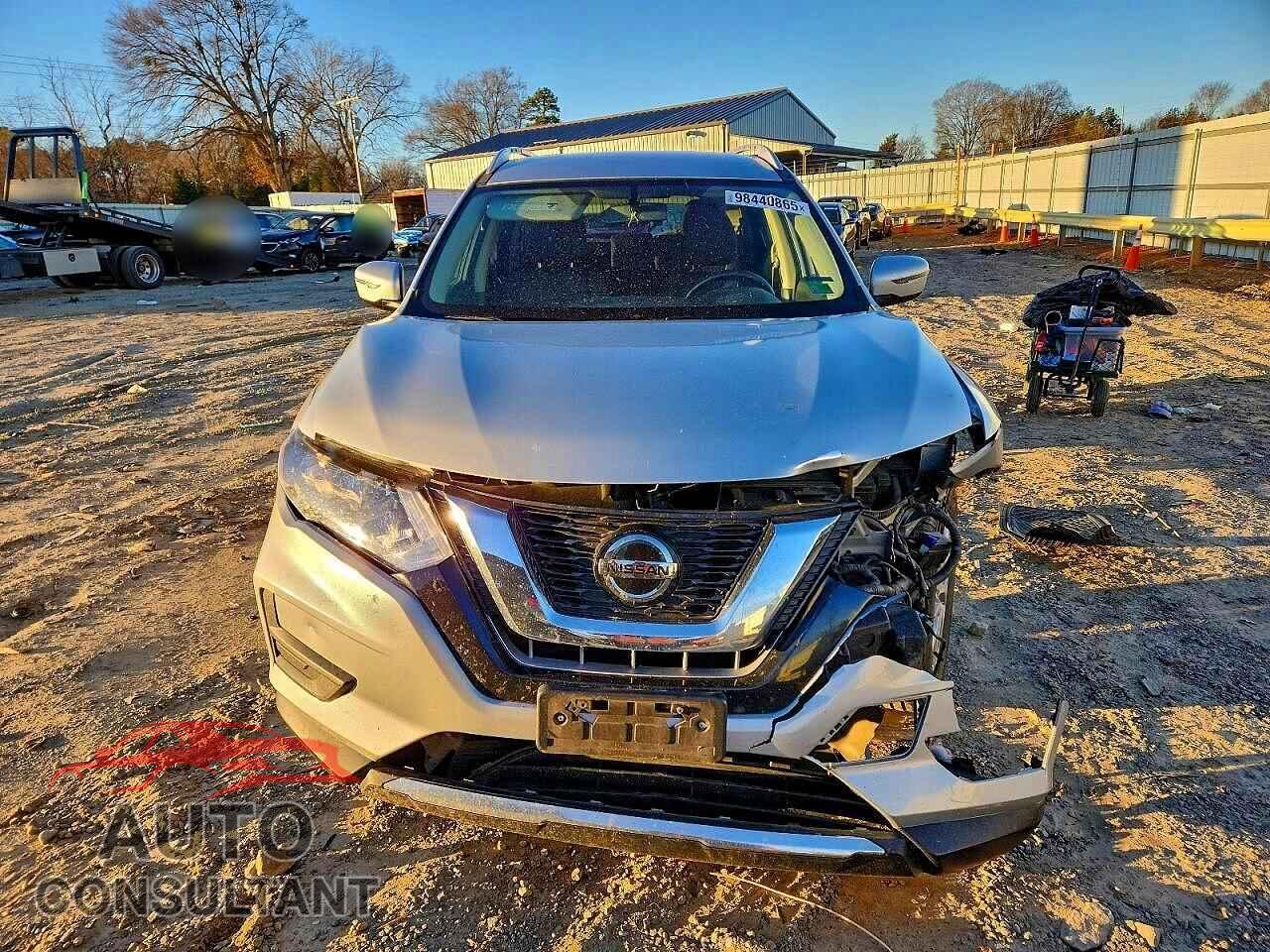 NISSAN ROGUE 2018 - KNMAT2MV1JP562883