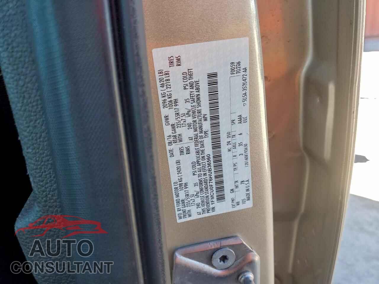 FORD ESCAPE 2017 - 1FMCU0F76HUB36560