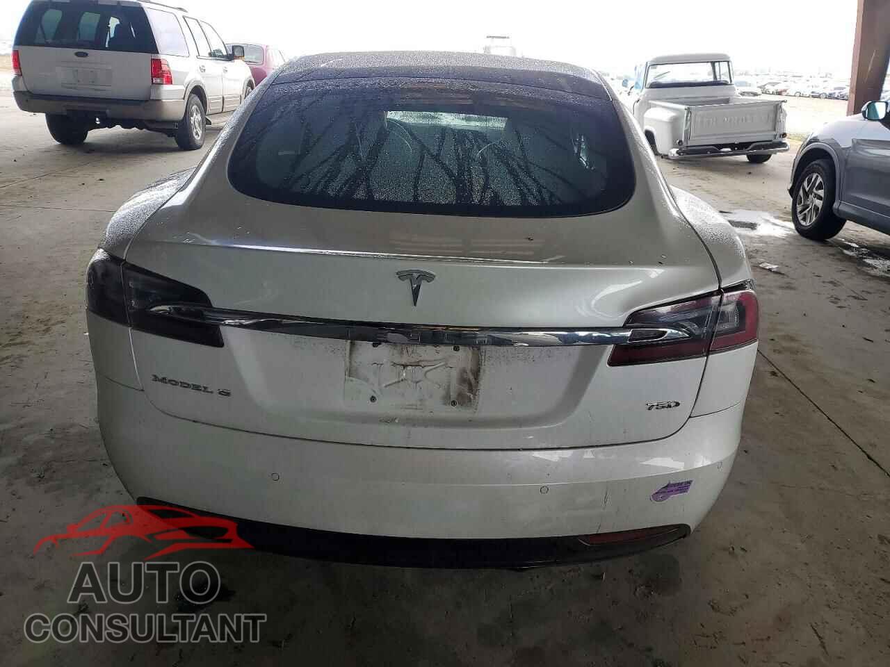 TESLA MODEL S 2018 - 5YJSA1E25JF281821