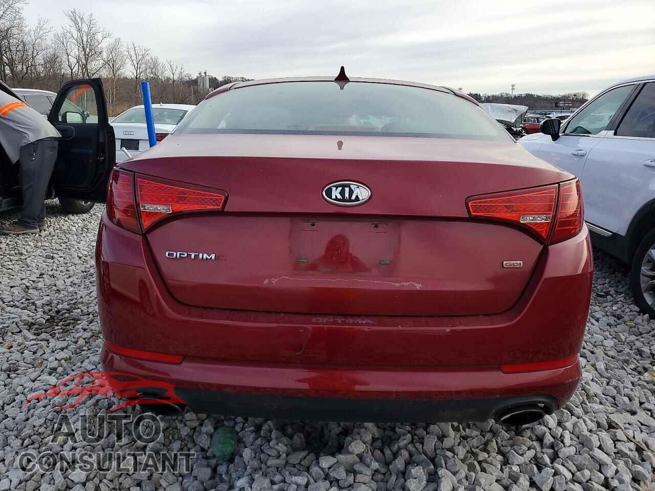 KIA OPTIMA 2011 - KNAGM4A78B5121268