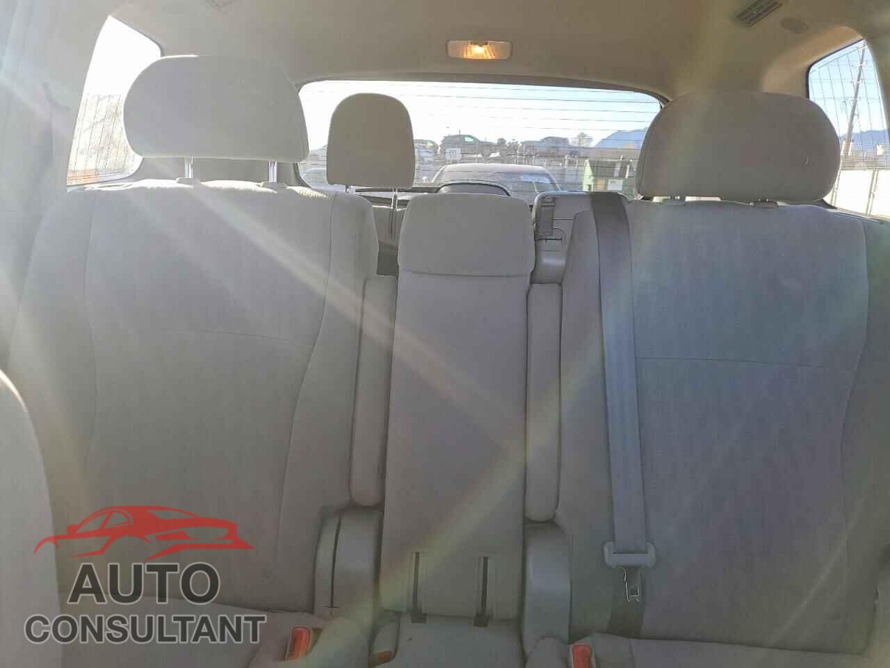 TOYOTA HIGHLANDER 2013 - 5TDBK3EH3DS212834