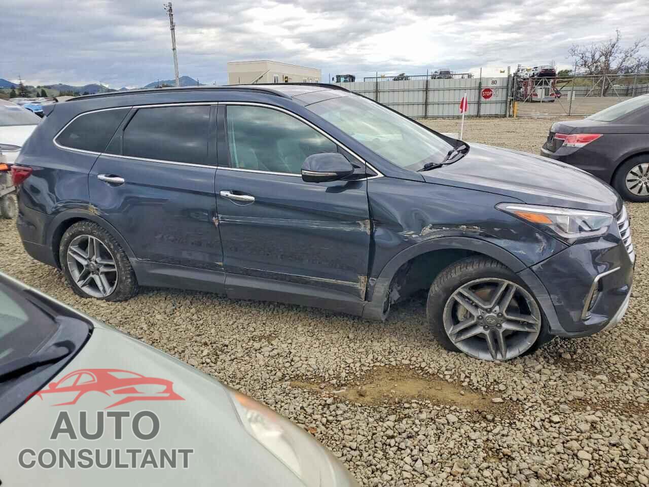 HYUNDAI SANTA FE 2018 - KM8SRDHF3JU270098