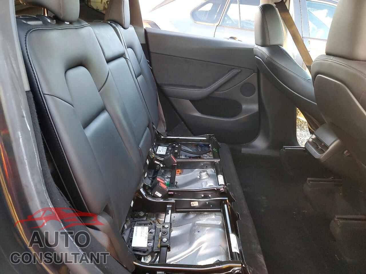 TESLA MODEL Y 2024 - 7SAYGDEDXRF046759