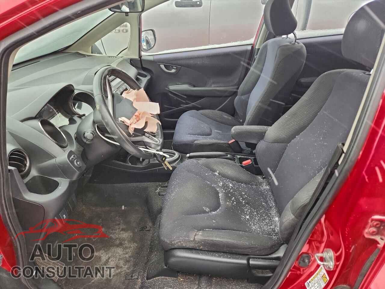 HONDA FIT 2013 - JHMGE8H58DC028257