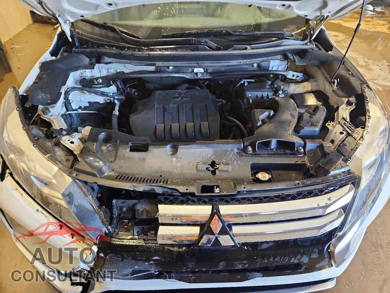 MITSUBISHI ECLIPSE 2018 - JA4AT5AA8JZ063872