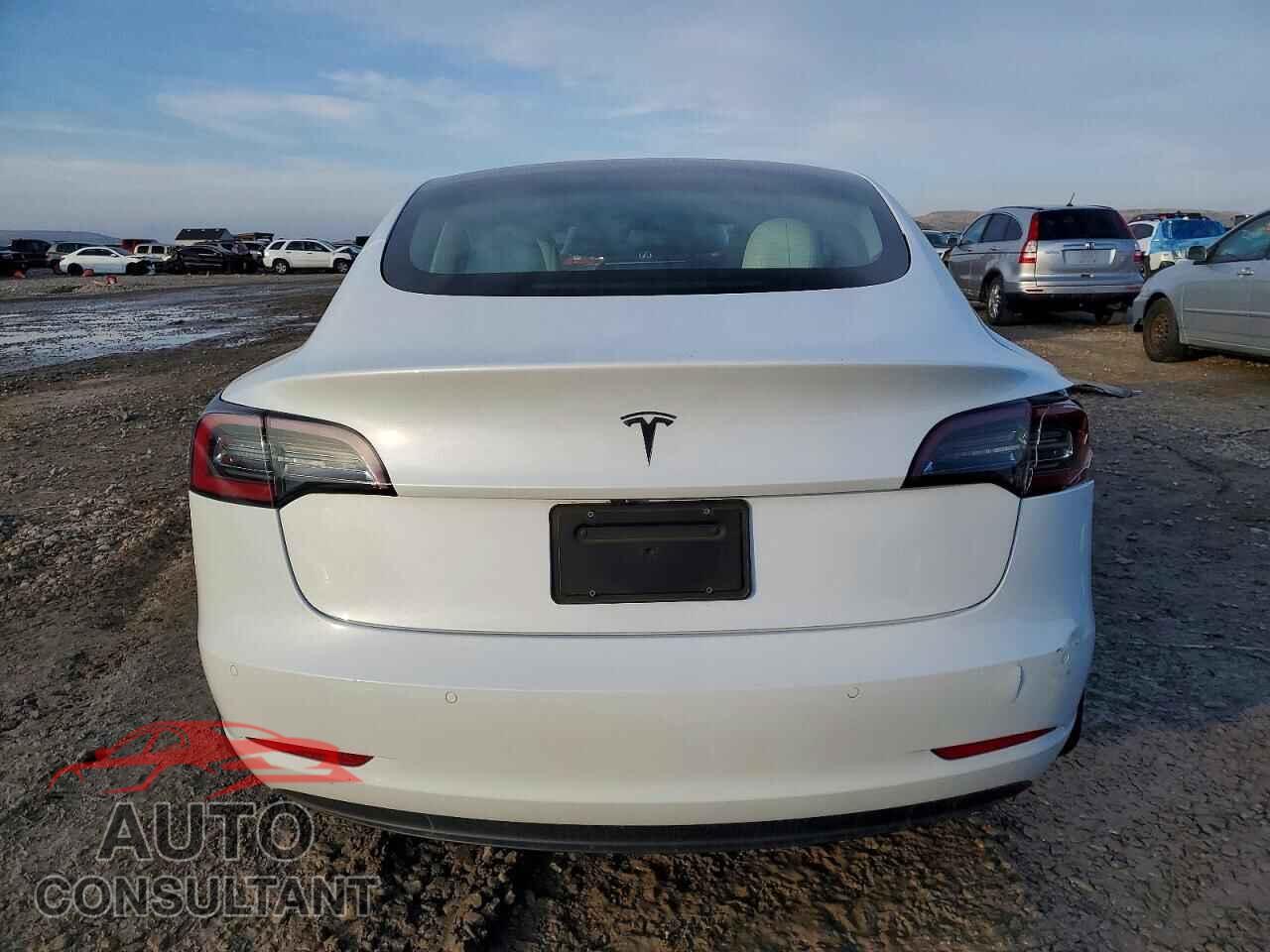 TESLA MODEL 3 2021 - 5YJ3E1EA4MF929363