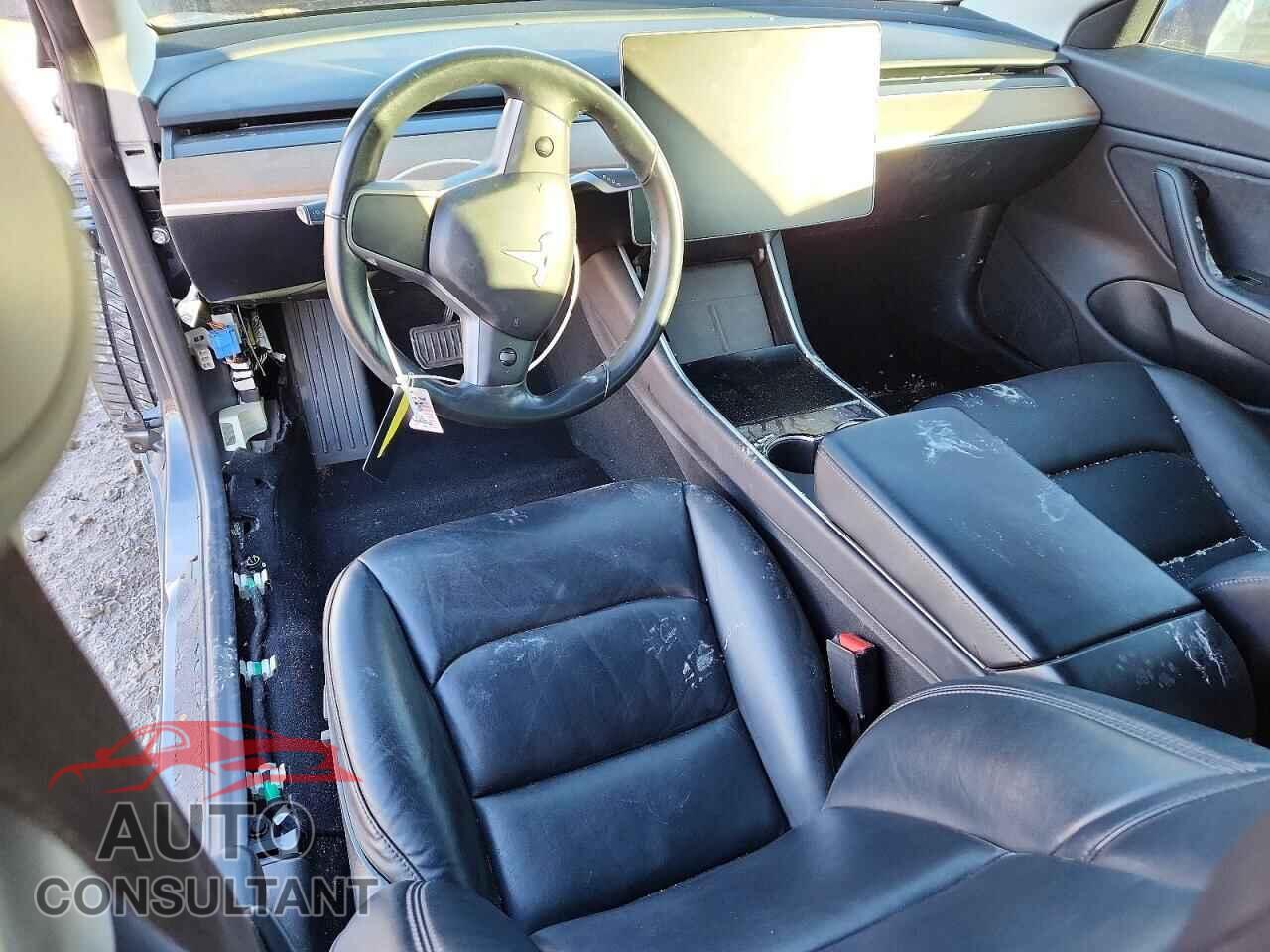 TESLA MODEL 3 2018 - 5YJ3E1EB9JF094090