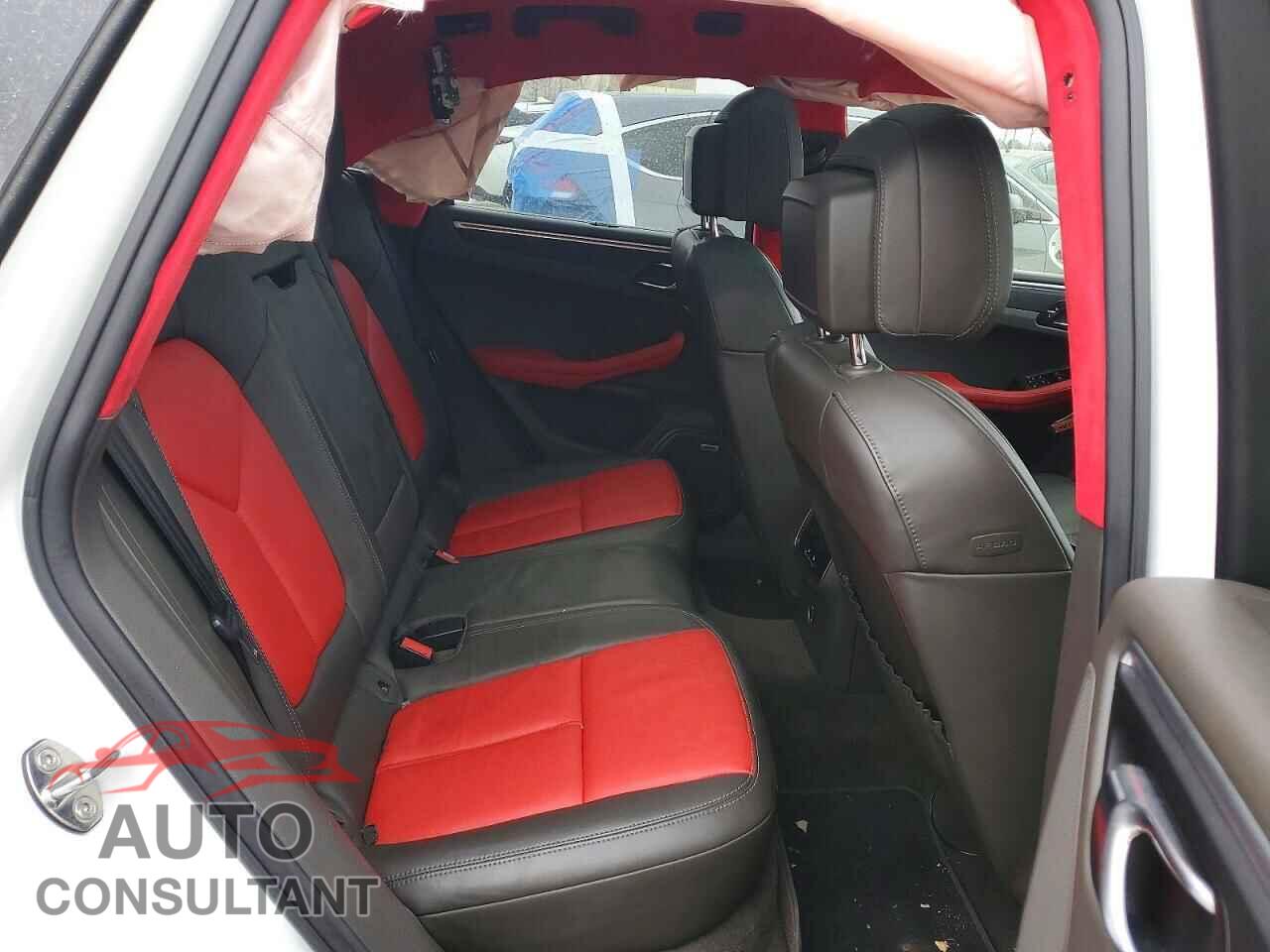 PORSCHE MACAN 2018 - WP1AA2A50JLB08964