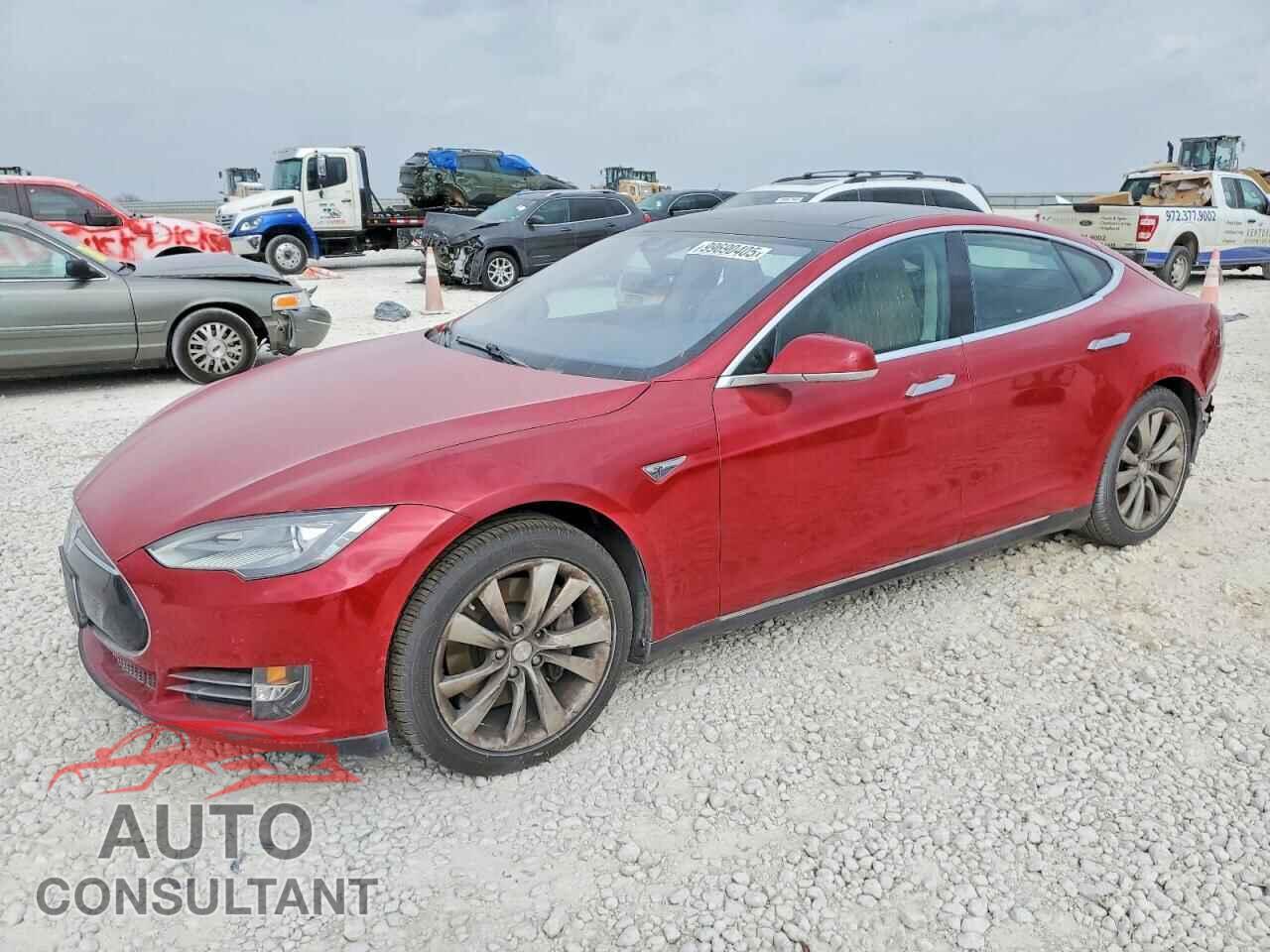 TESLA MODEL S 2014 - 5YJSA1H16EFP52920
