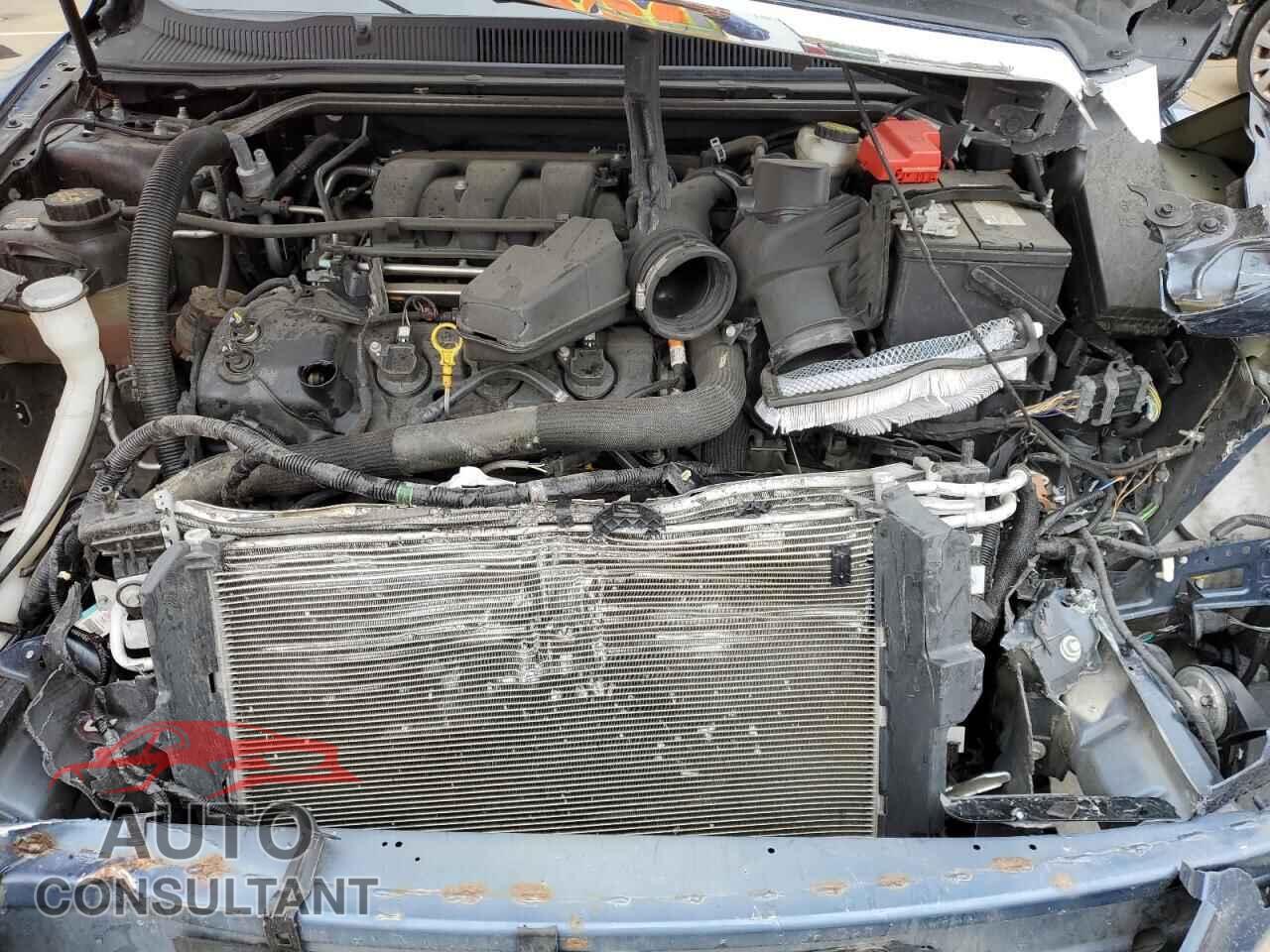 FORD TAURUS 2018 - 1FAHP2E86JG131005