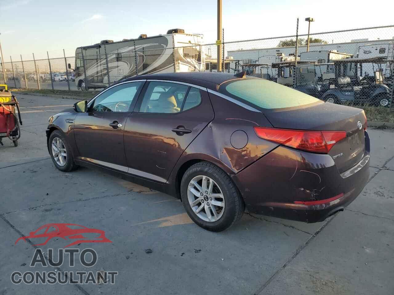 KIA OPTIMA 2011 - KNAGM4A72B5118656