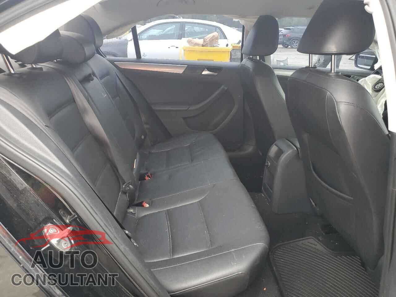 VOLKSWAGEN JETTA 2017 - 3VWDB7AJ9HM210002