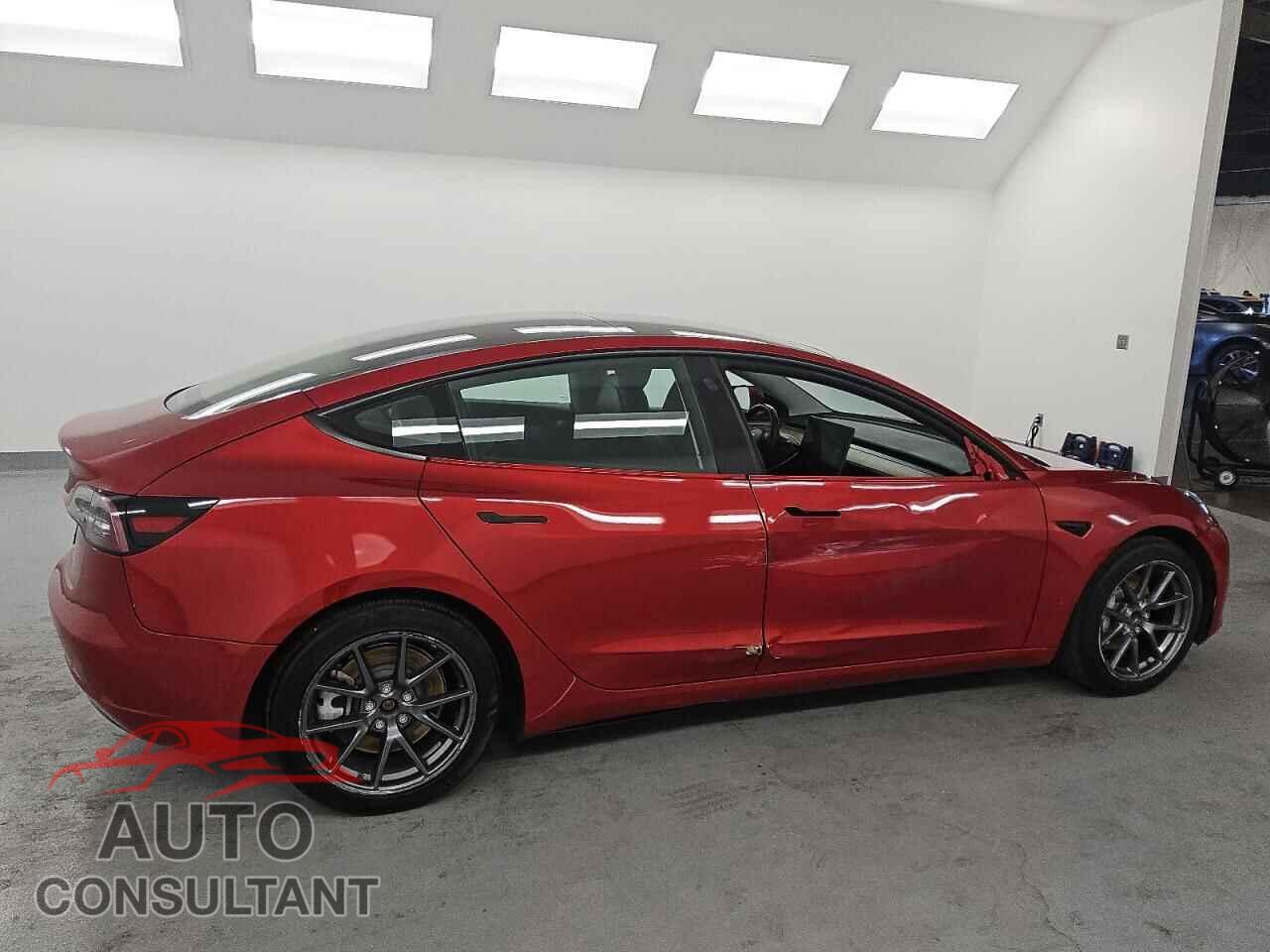 TESLA MODEL 3 2022 - 5YJ3E1EA8NF289711