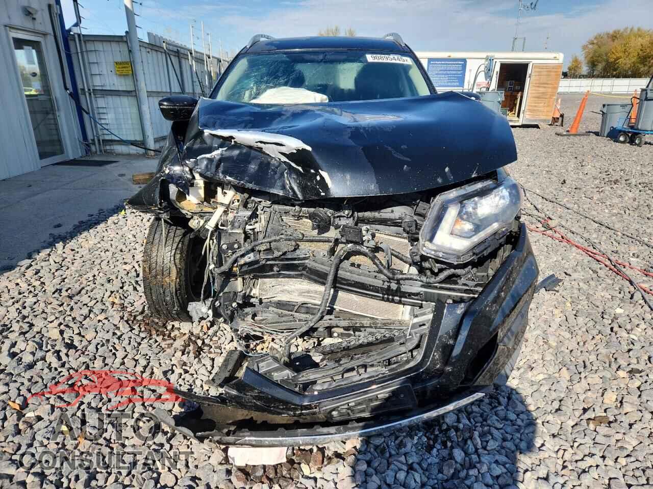 NISSAN ROGUE 2018 - KNMAT2MV1JP582941