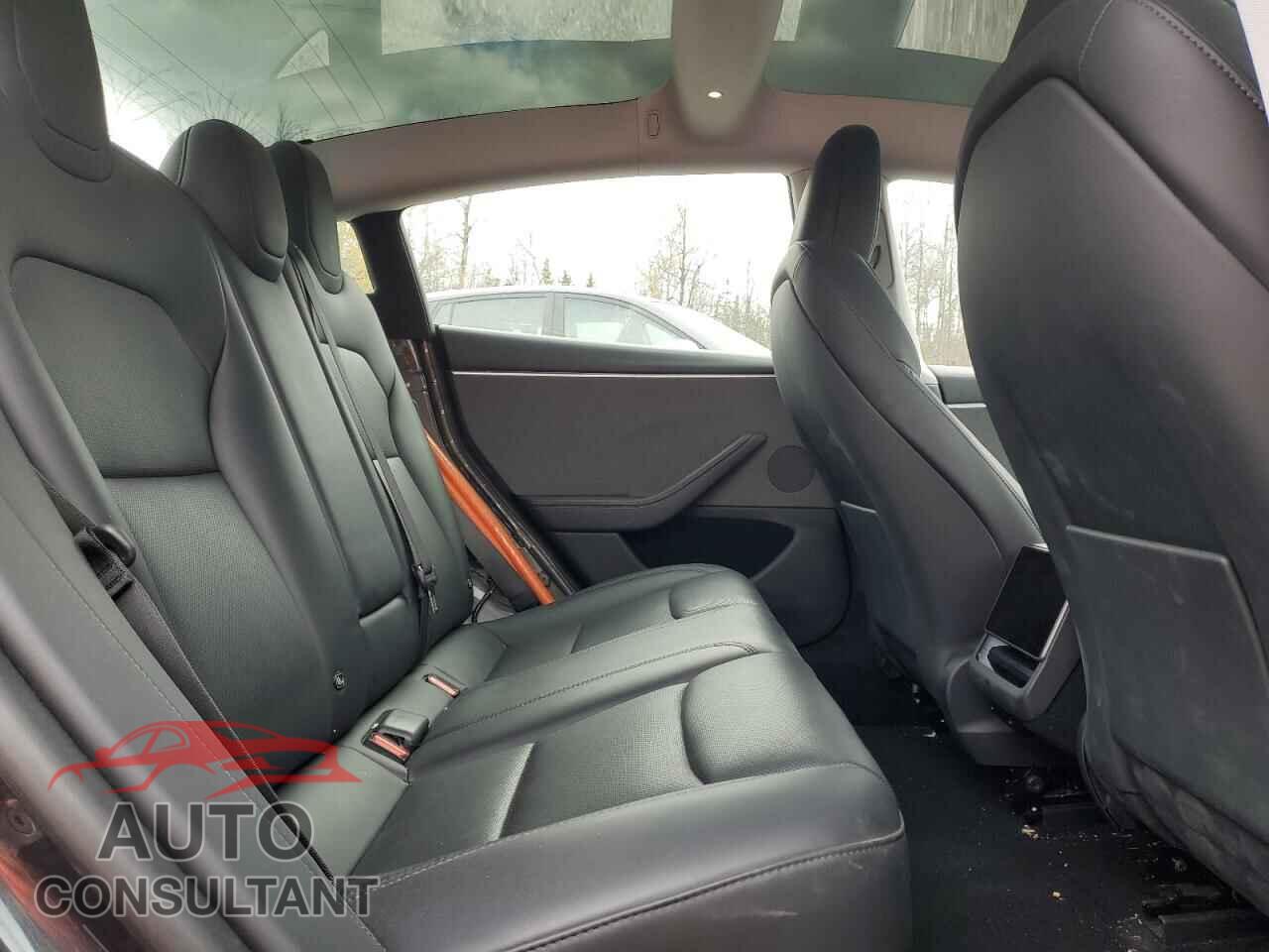 TESLA MODEL 3 2024 - LRW3E7FA7RC100323