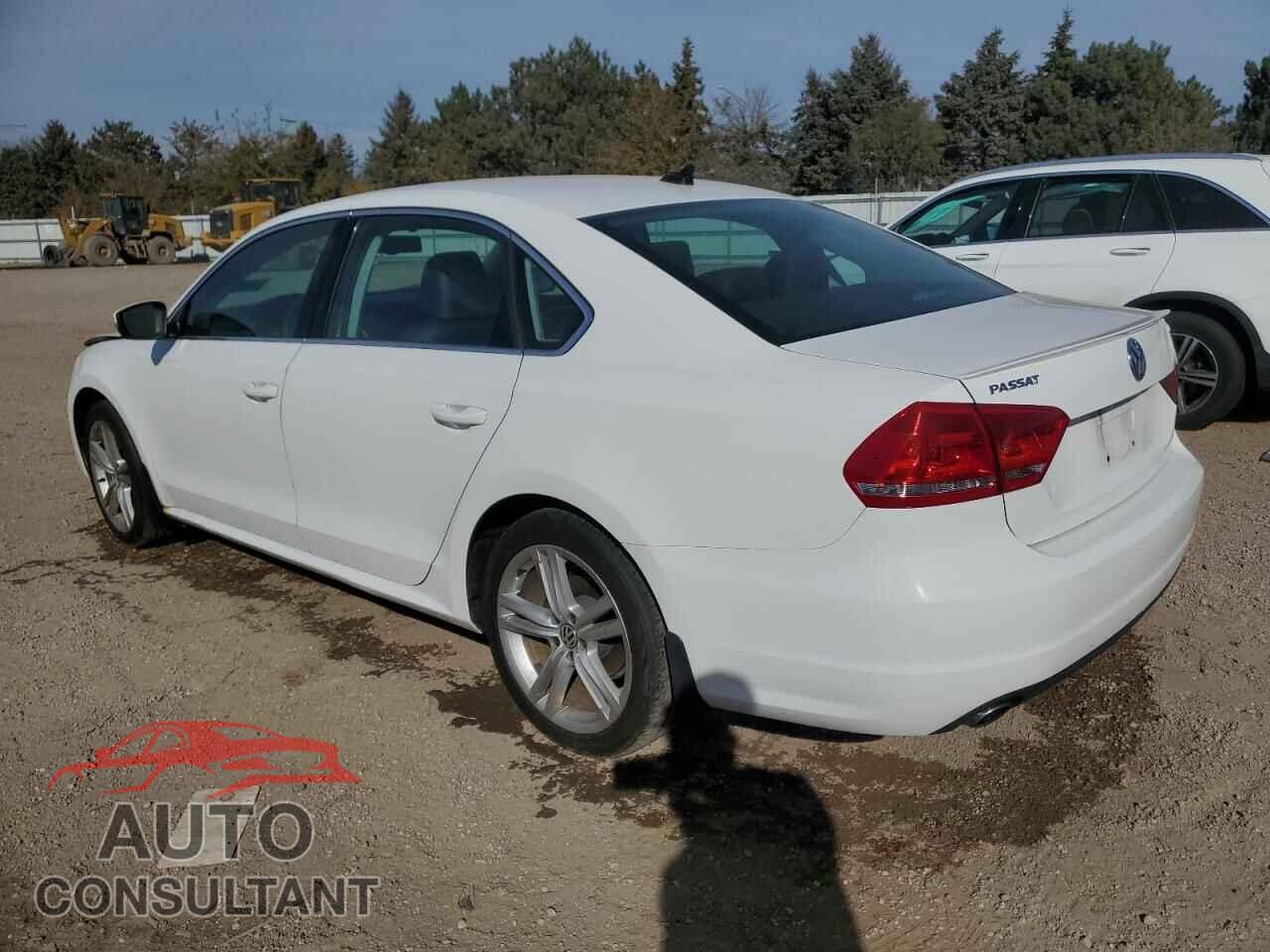 VOLKSWAGEN PASSAT 2014 - 1VWBT7A32EC098422